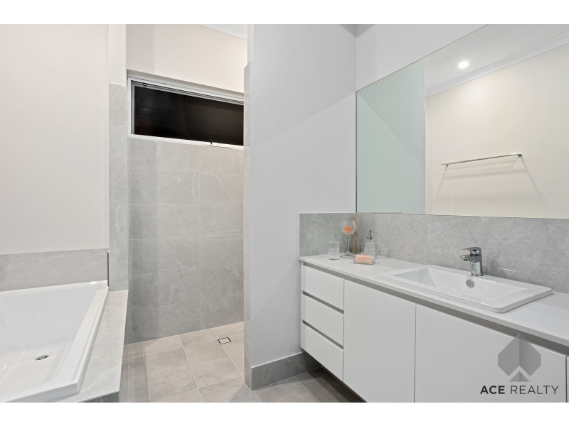 3/8 Matheson Road, Applecross WA 6153