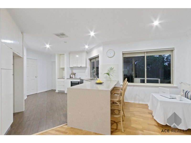 1/8 Matheson Road, Applecross WA 6153