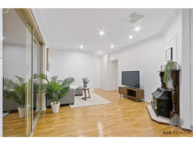 1/8 Matheson Road, Applecross WA 6153