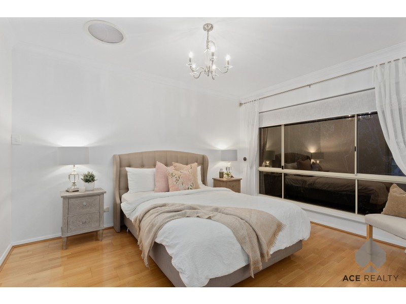 1/8 Matheson Road, Applecross WA 6153