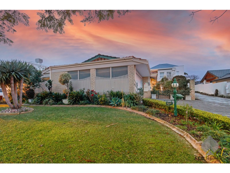 1/8 Matheson Road, Applecross WA 6153