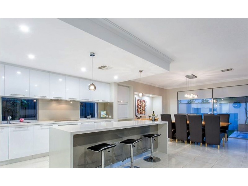 32 Parkside Avenue, Mount Pleasant WA 6153