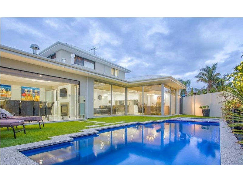 32 Parkside Avenue, Mount Pleasant WA 6153