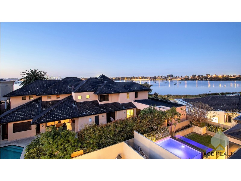 2B Tweeddale Road, Applecross WA 6153