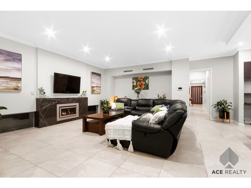 2B Tweeddale Road, Applecross WA 6153