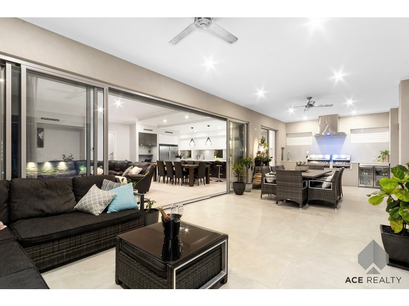 2B Tweeddale Road, Applecross WA 6153