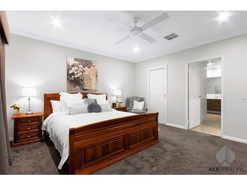 2B Tweeddale Road, Applecross WA 6153