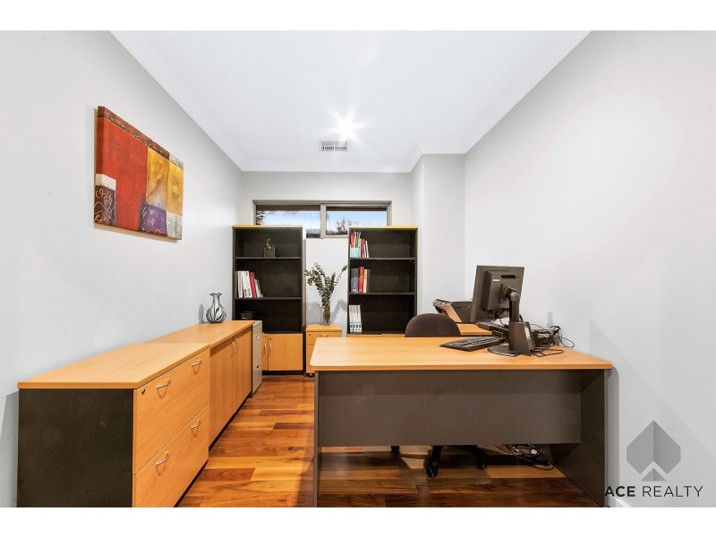 2B Tweeddale Road, Applecross WA 6153