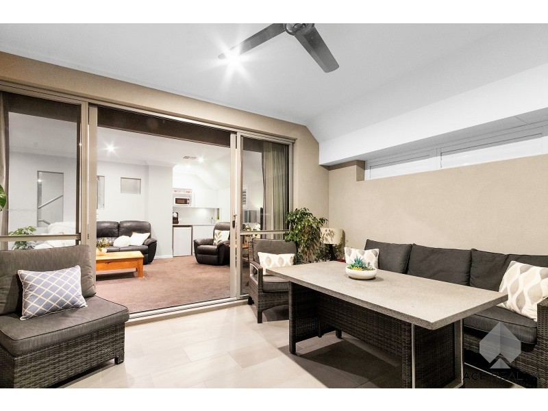 2B Tweeddale Road, Applecross WA 6153