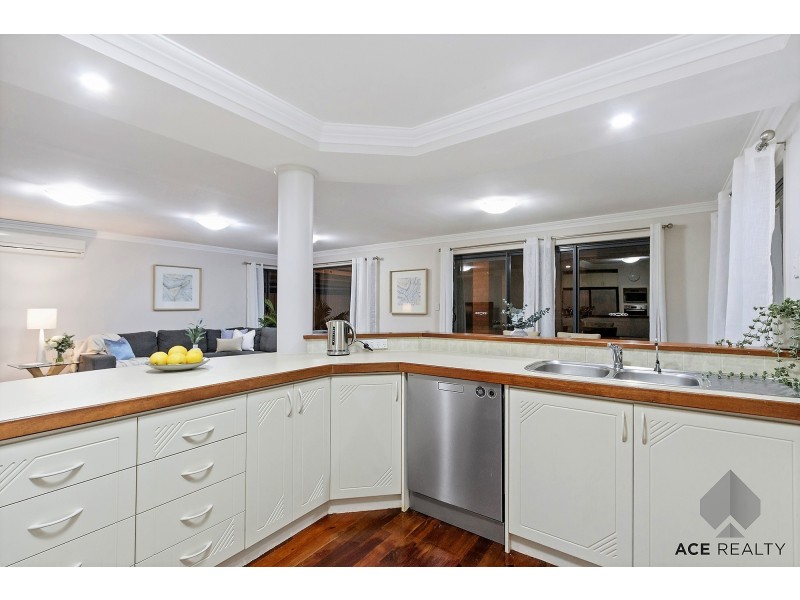 40 Kooralbyn Valley Crescent, Jandakot WA 6164