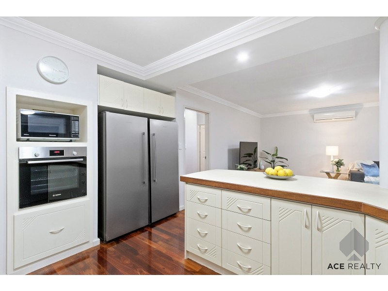 40 Kooralbyn Valley Crescent, Jandakot WA 6164