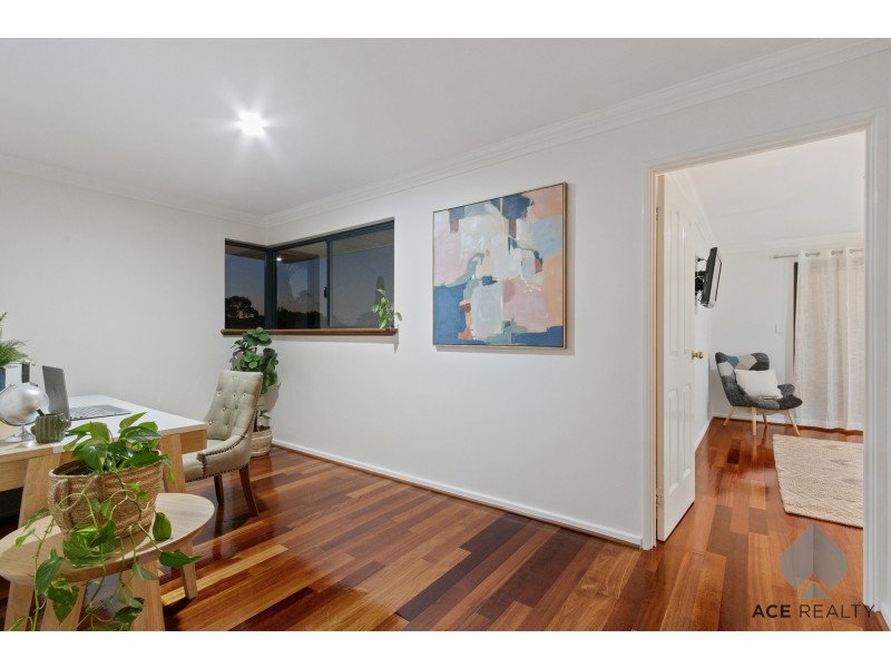 40 Kooralbyn Valley Crescent, Jandakot WA 6164