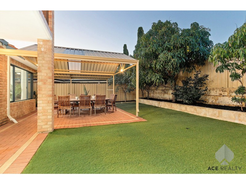 40 Kooralbyn Valley Crescent, Jandakot WA 6164