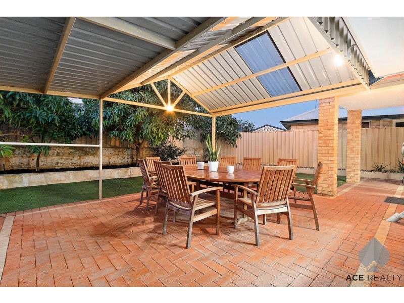40 Kooralbyn Valley Crescent, Jandakot WA 6164