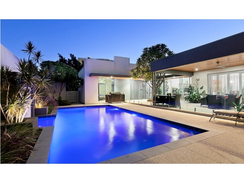 95 Tweeddale Road, Applecross WA 6153