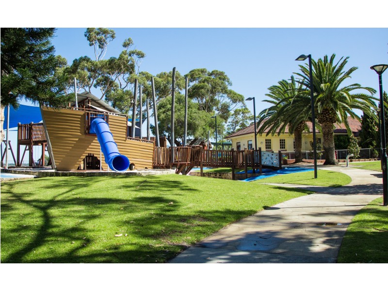 21A Glenelg Street, Applecross WA 6153