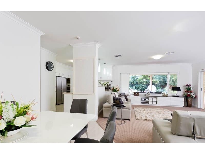 74 Tweeddale Road, Applecross WA 6153