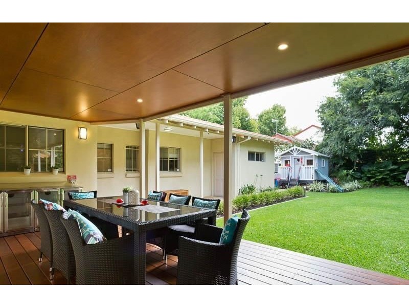 74 Tweeddale Road, Applecross WA 6153