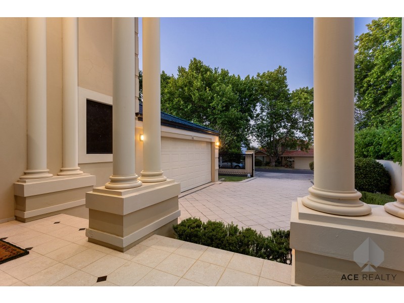 57 Tweeddale Road, Applecross WA 6153