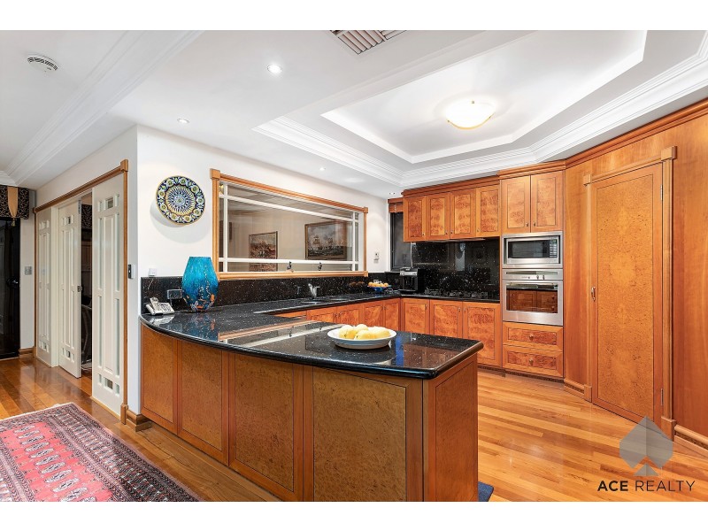 57 Tweeddale Road, Applecross WA 6153