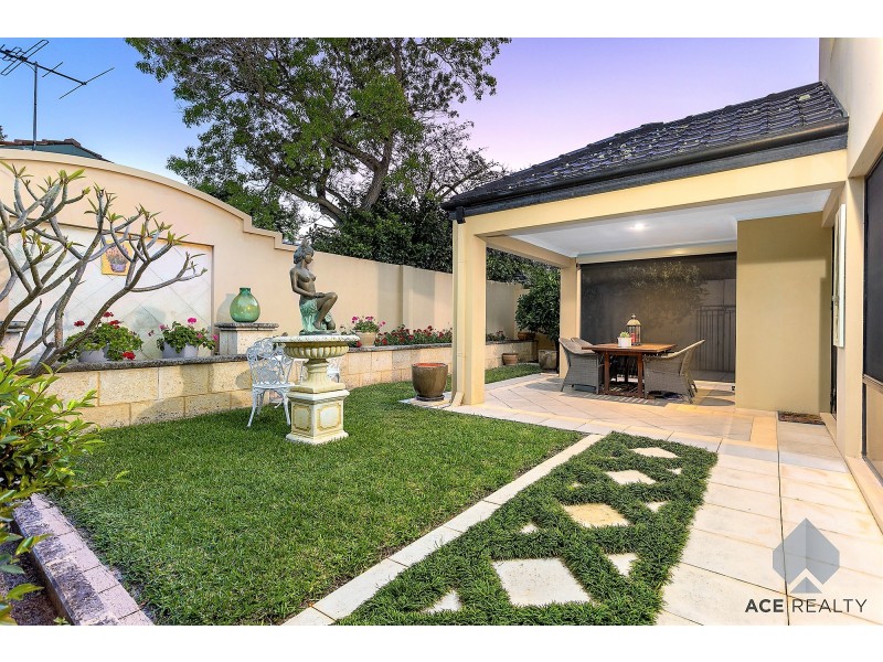 57 Tweeddale Road, Applecross WA 6153