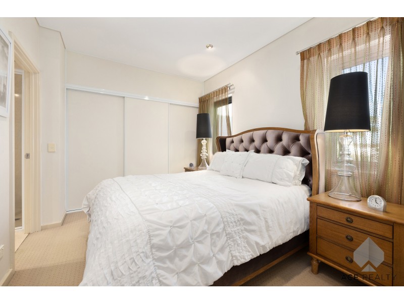 18/1 Preston Street, Como WA 6152