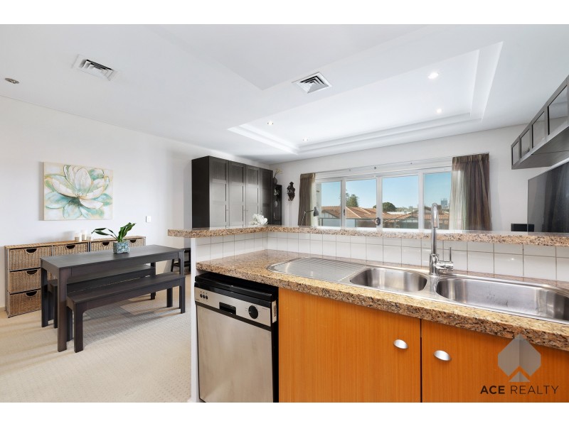 18/1 Preston Street, Como WA 6152