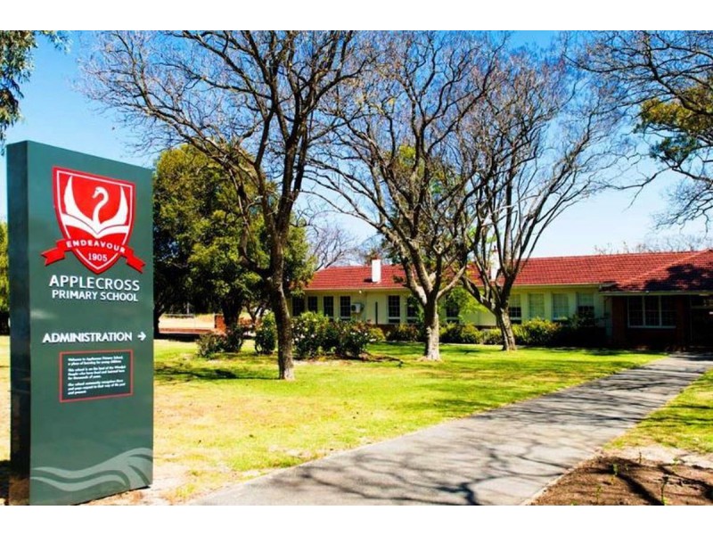 7/102 Ardross Street, Applecross WA 6153