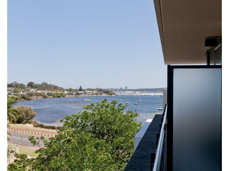 W404/70 Canning Beach Road, Applecross WA 6153