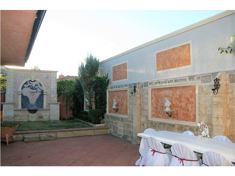 101A Tweeddale Road, Applecross WA 6153