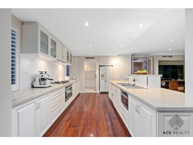 15 Raymond Street, Mount Pleasant WA 6153