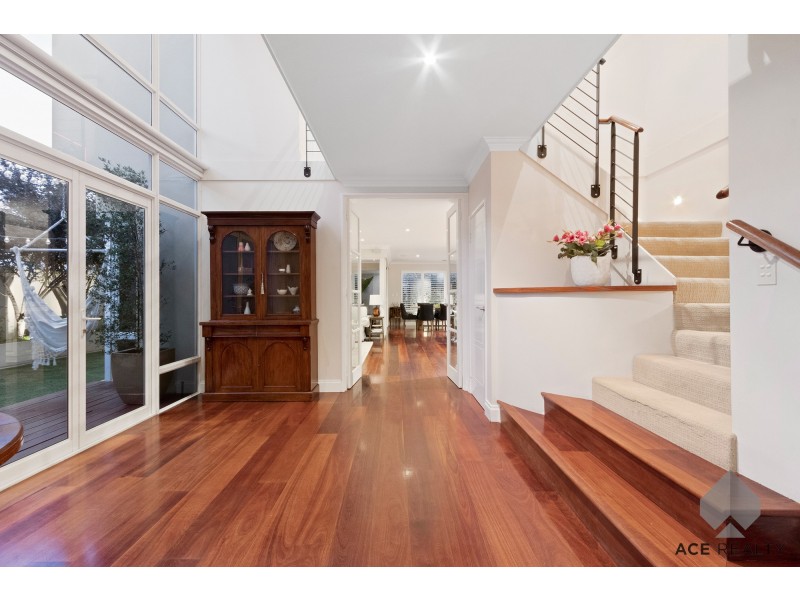 15 Raymond Street, Mount Pleasant WA 6153