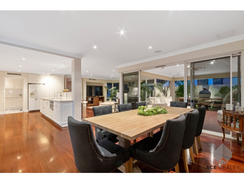 15 Raymond Street, Mount Pleasant WA 6153