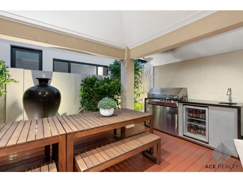 15 Raymond Street, Mount Pleasant WA 6153