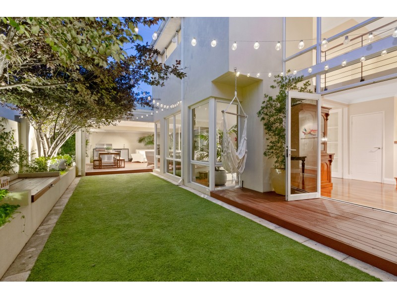 15 Raymond Street, Mount Pleasant WA 6153