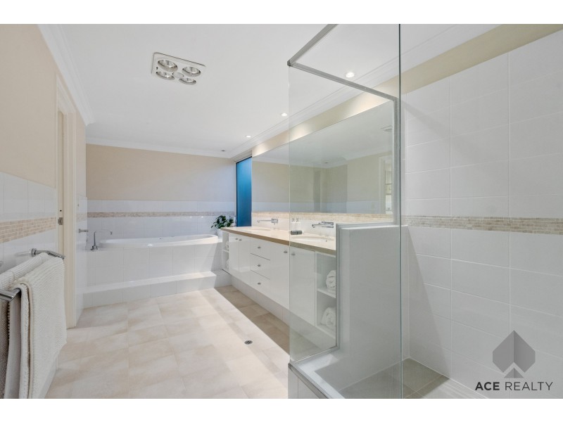 15 Raymond Street, Mount Pleasant WA 6153