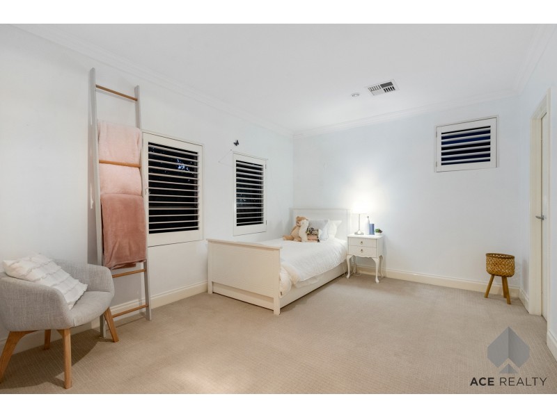 15 Raymond Street, Mount Pleasant WA 6153