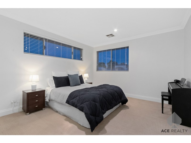 15 Raymond Street, Mount Pleasant WA 6153