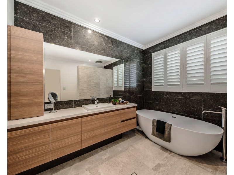 60 Monash Avenue, Como WA 6152