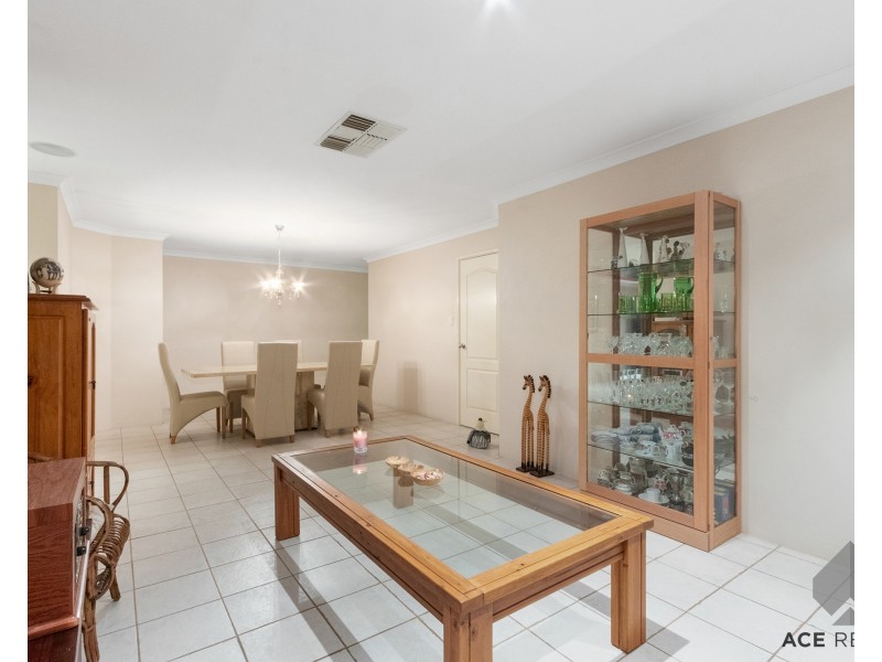 38 Barfield Road, Hammond Park WA 6164