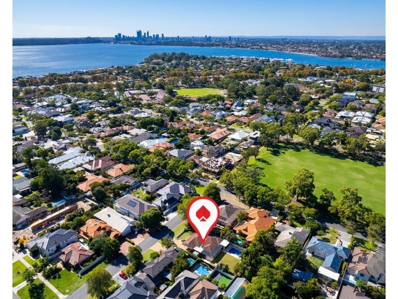 13 Kinross Road, Applecross WA 6153