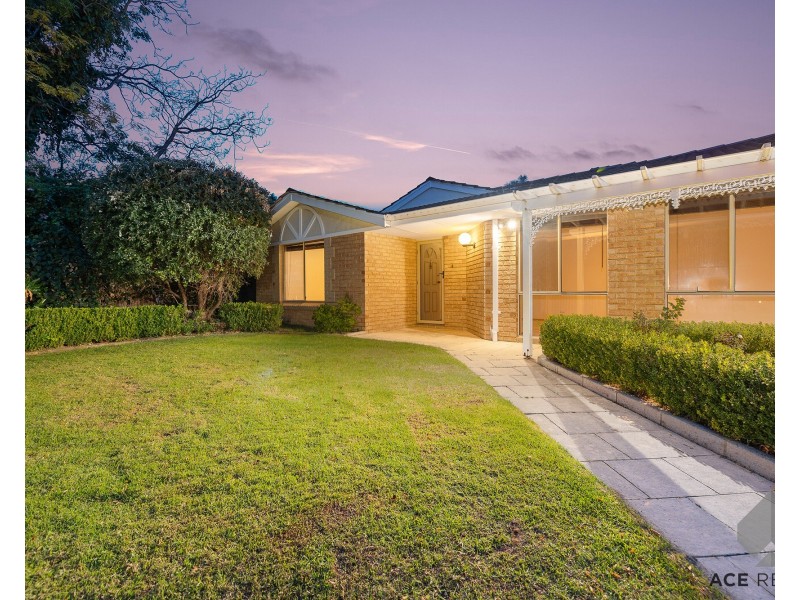 13 Kinross Road, Applecross WA 6153