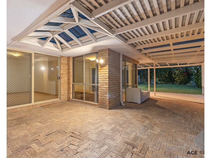 13 Kinross Road, Applecross WA 6153