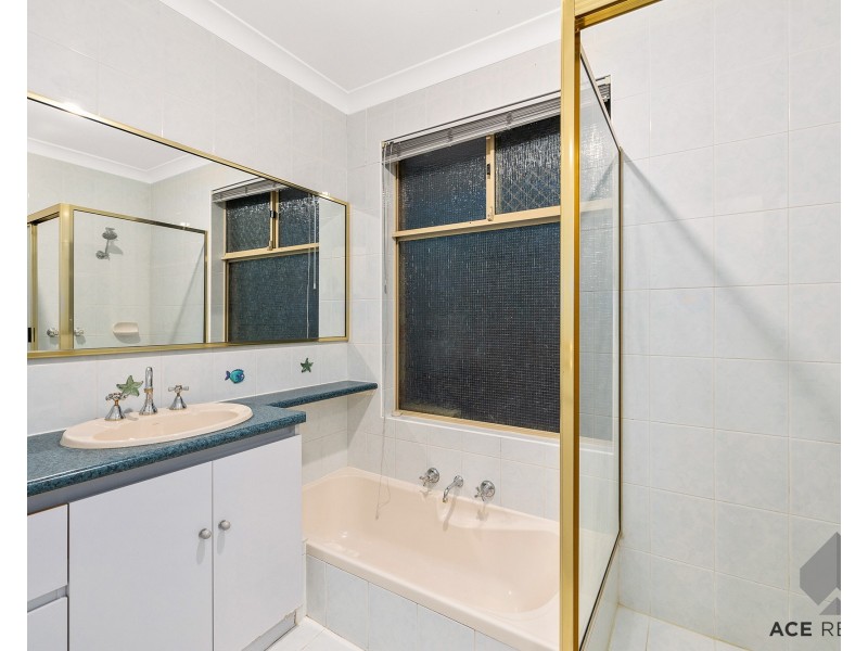 13 Kinross Road, Applecross WA 6153