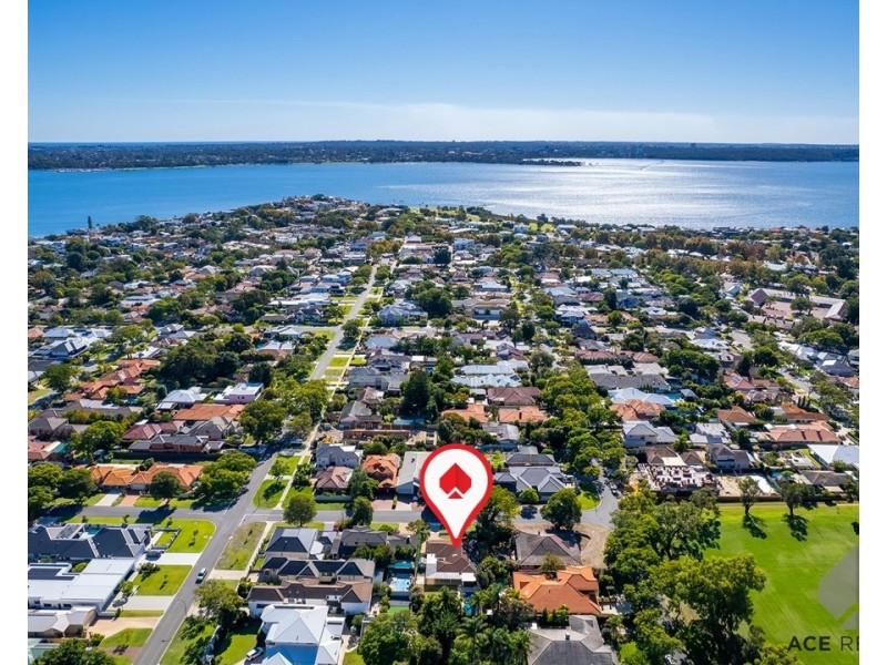 13 Kinross Road, Applecross WA 6153