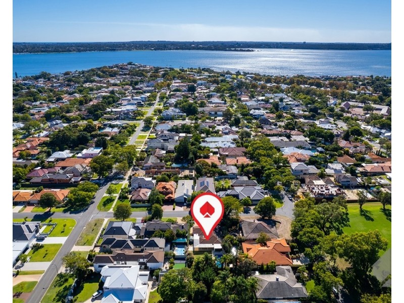 13 Kinross Road, Applecross WA 6153