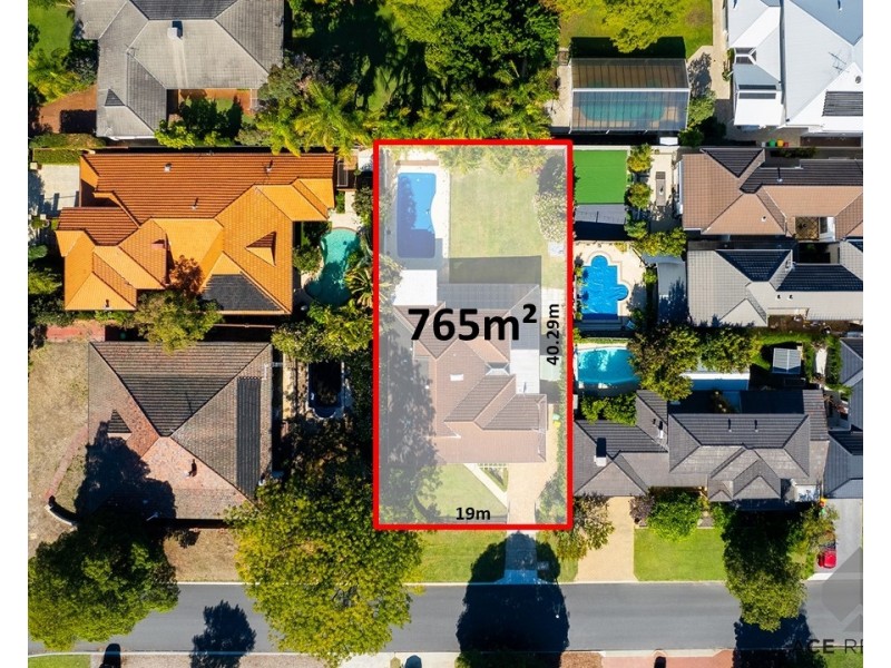 13 Kinross Road, Applecross WA 6153