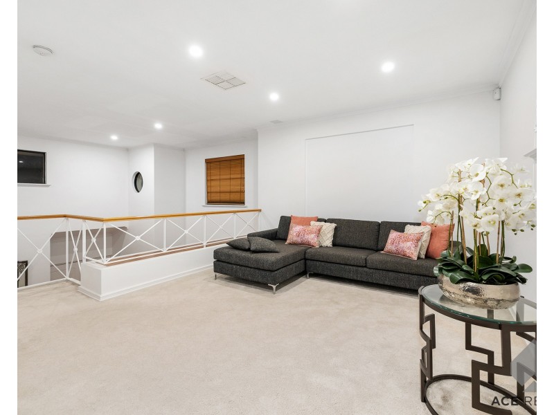 7 Cormack Road, Alfred Cove WA 6154