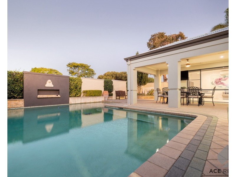 7 Cormack Road, Alfred Cove WA 6154