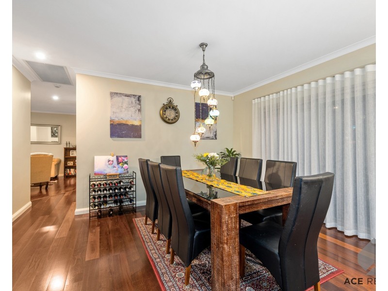 5 Maddox Crescent, Melville WA 6156